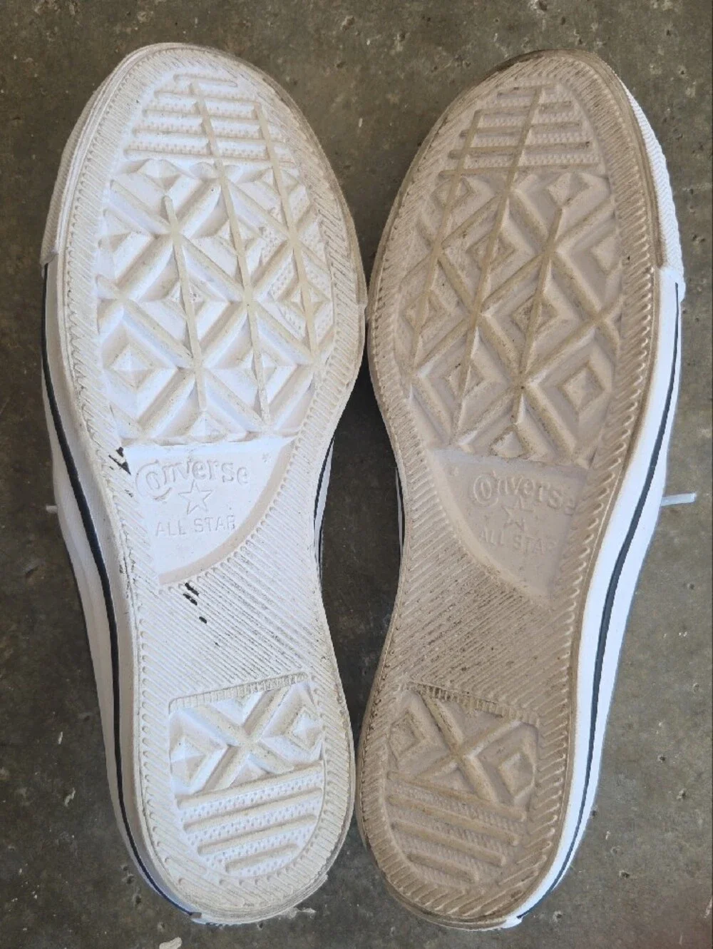 Converse Girls/Womens White Low Top Sneakers with Black Trim
